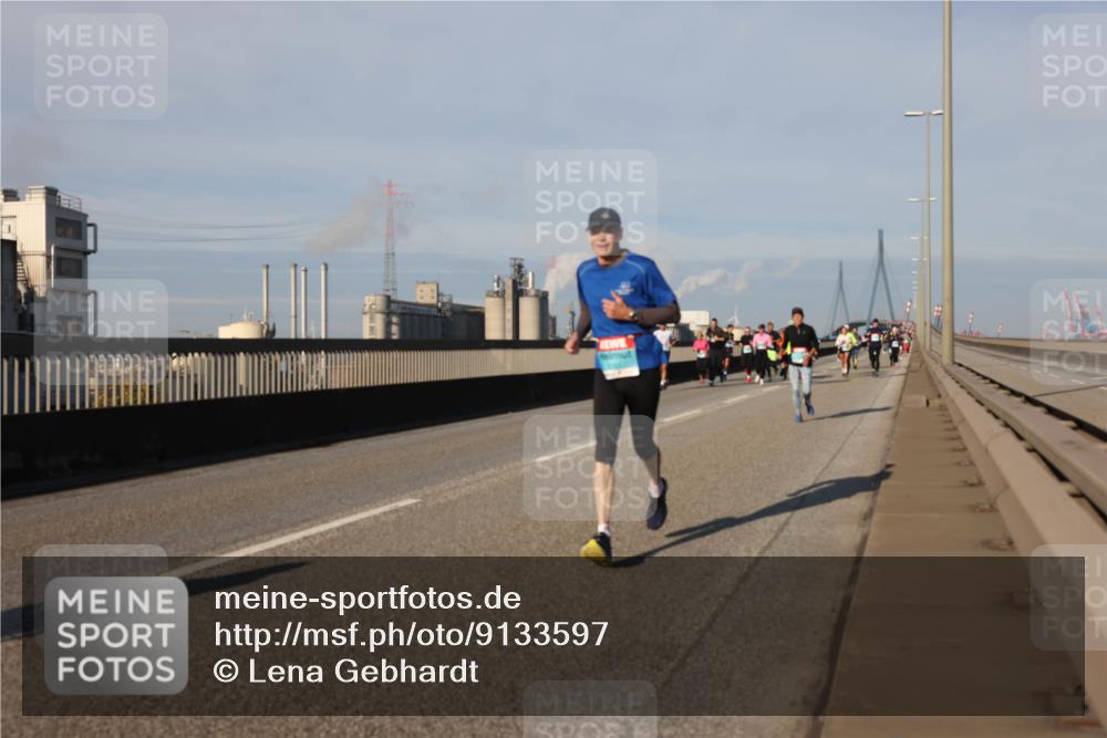 03.10.2025 - Köhlbrandbrückenlauf Lena Gebhardt http://msf.ph/oto/9133597 03.10.2025 09:51:32 Position 2  meine-sportfotos.de