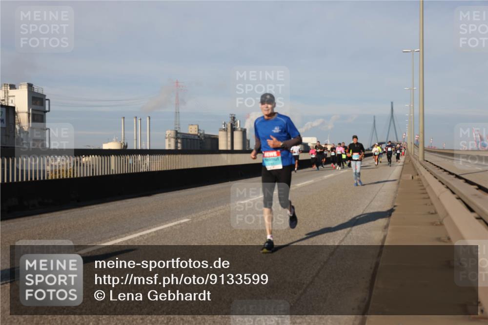 03.10.2025 - Köhlbrandbrückenlauf Lena Gebhardt http://msf.ph/oto/9133599 03.10.2025 09:51:32 Position 2  meine-sportfotos.de