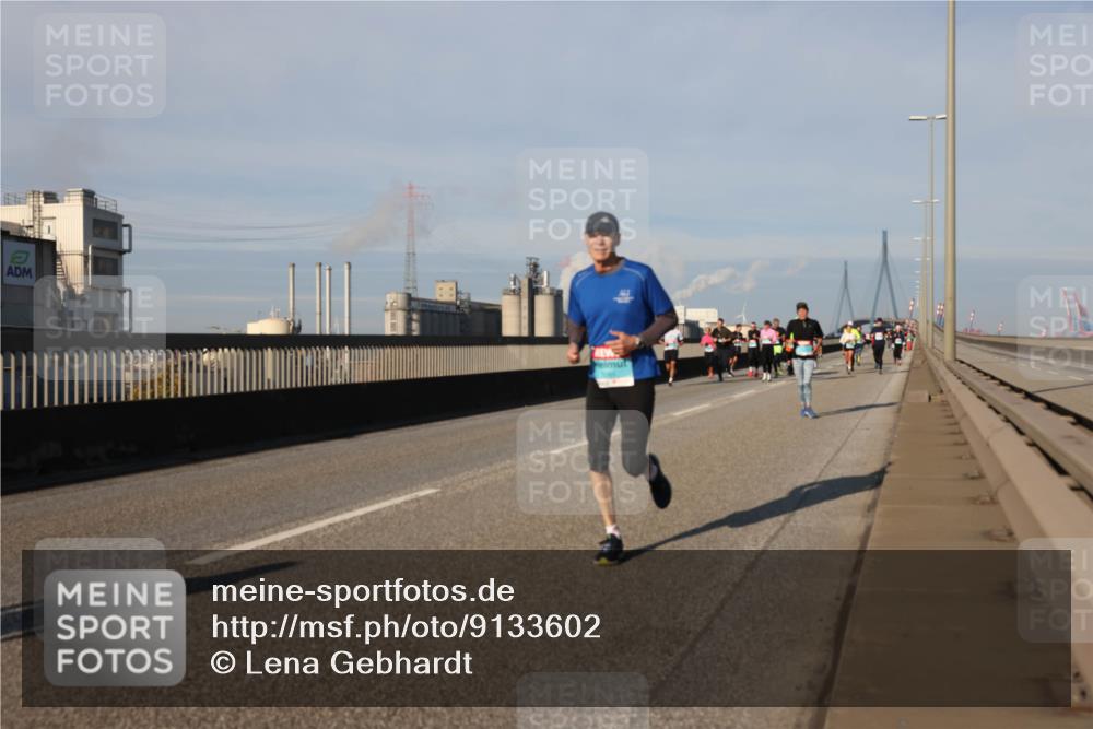 03.10.2025 - Köhlbrandbrückenlauf Lena Gebhardt http://msf.ph/oto/9133602 03.10.2025 09:51:32 Position 2  meine-sportfotos.de