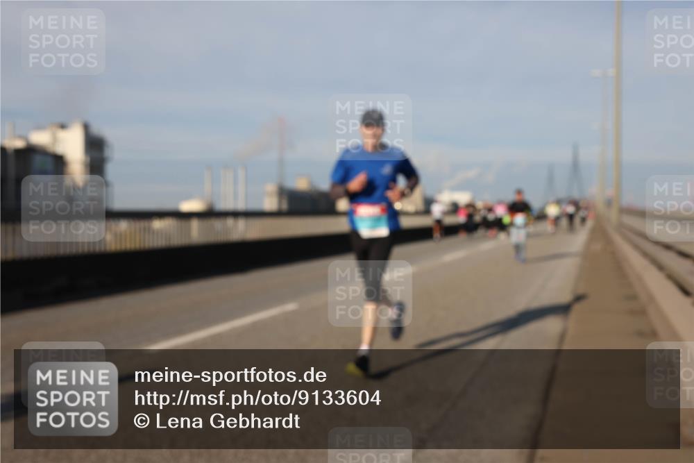 03.10.2025 - Köhlbrandbrückenlauf Lena Gebhardt http://msf.ph/oto/9133604 03.10.2025 09:51:32 Position 2  meine-sportfotos.de