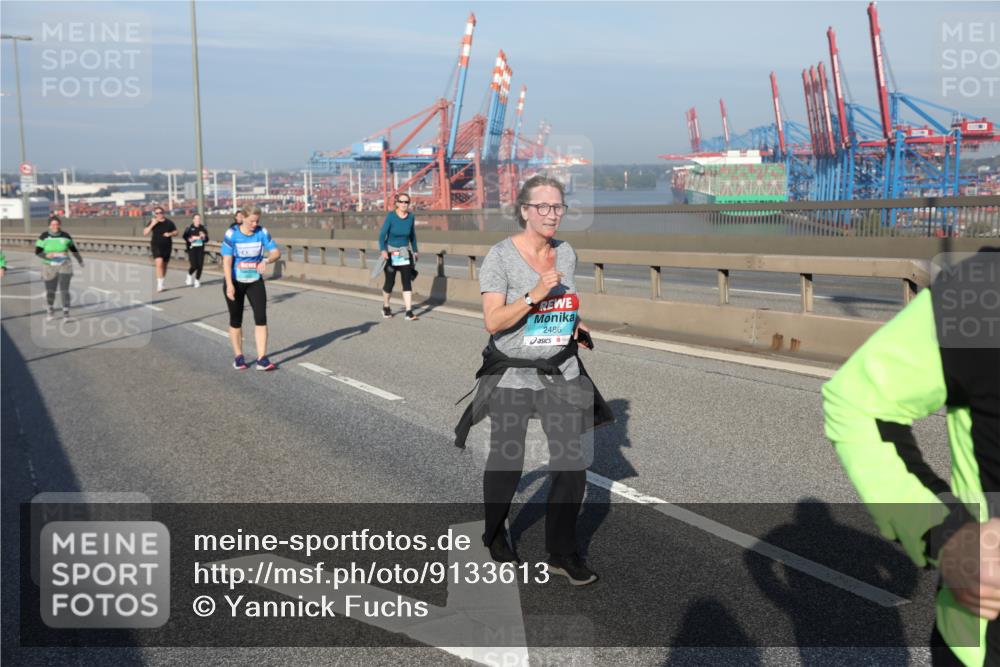 03.10.2025 - Köhlbrandbrückenlauf Yannick Fuchs http://msf.ph/oto/9133613 03.10.2025 09:06:24 Position 2 2486 meine-sportfotos.de
