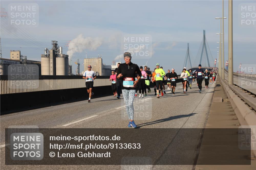 03.10.2025 - Köhlbrandbrückenlauf Lena Gebhardt http://msf.ph/oto/9133633 03.10.2025 09:51:34 Position 2  meine-sportfotos.de