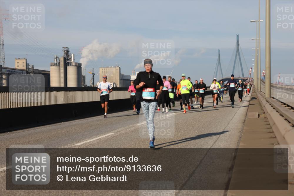 03.10.2025 - Köhlbrandbrückenlauf Lena Gebhardt http://msf.ph/oto/9133636 03.10.2025 09:51:34 Position 2  meine-sportfotos.de