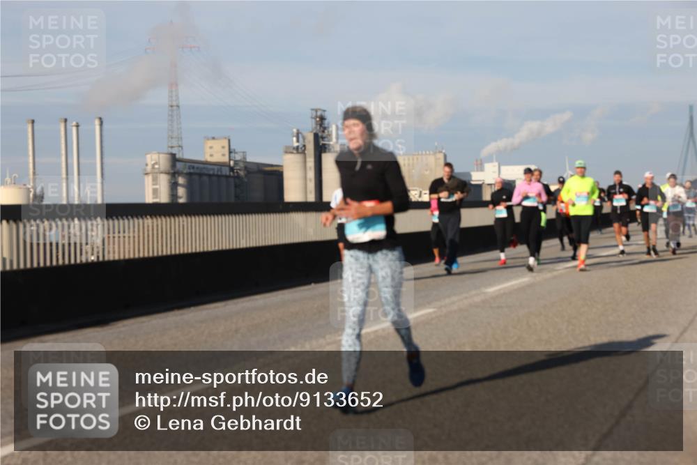 03.10.2025 - Köhlbrandbrückenlauf Lena Gebhardt http://msf.ph/oto/9133652 03.10.2025 09:51:35 Position 2  meine-sportfotos.de