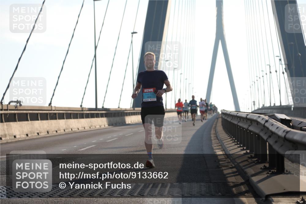03.10.2025 - Köhlbrandbrückenlauf Yannick Fuchs http://msf.ph/oto/9133662 03.10.2025 08:20:41 Position 1 3809 meine-sportfotos.de