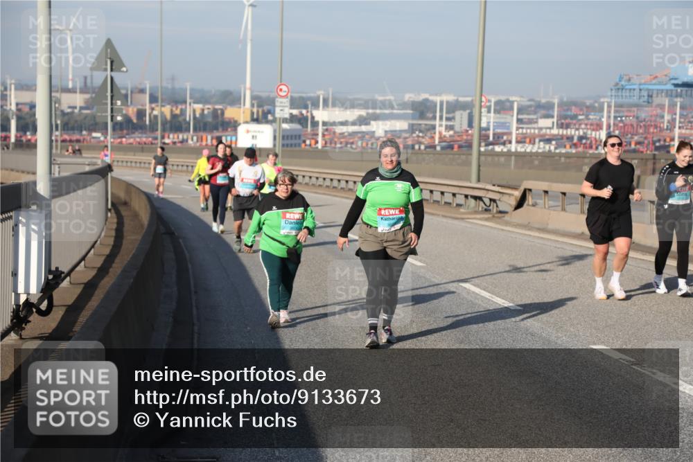 03.10.2025 - Köhlbrandbrückenlauf Yannick Fuchs http://msf.ph/oto/9133673 03.10.2025 09:06:29 Position 2  meine-sportfotos.de