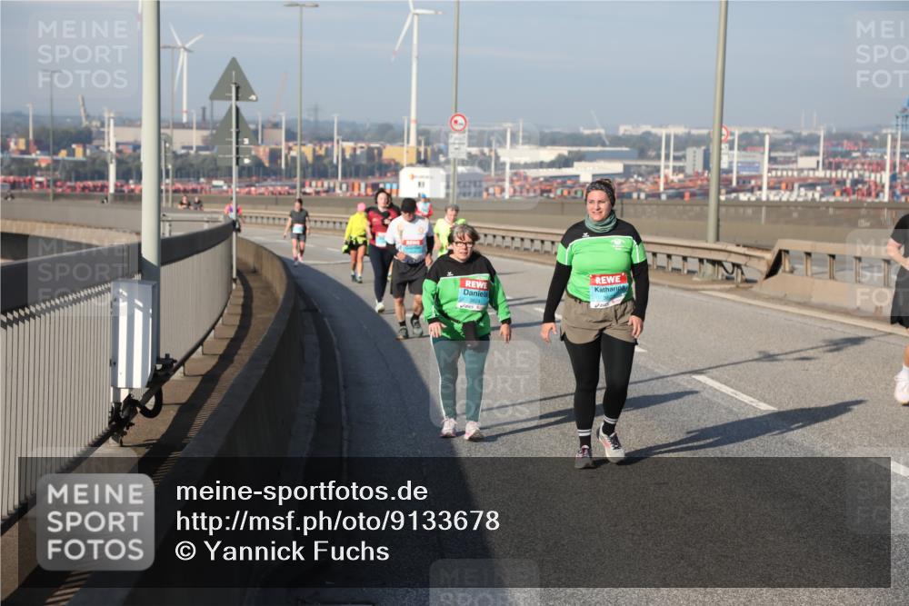 03.10.2025 - Köhlbrandbrückenlauf Yannick Fuchs http://msf.ph/oto/9133678 03.10.2025 09:06:29 Position 2  meine-sportfotos.de