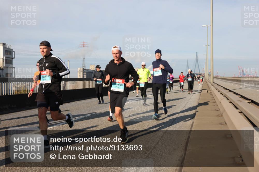 03.10.2025 - Köhlbrandbrückenlauf Lena Gebhardt http://msf.ph/oto/9133693 03.10.2025 09:51:42 Position 2 1886, 1764 meine-sportfotos.de