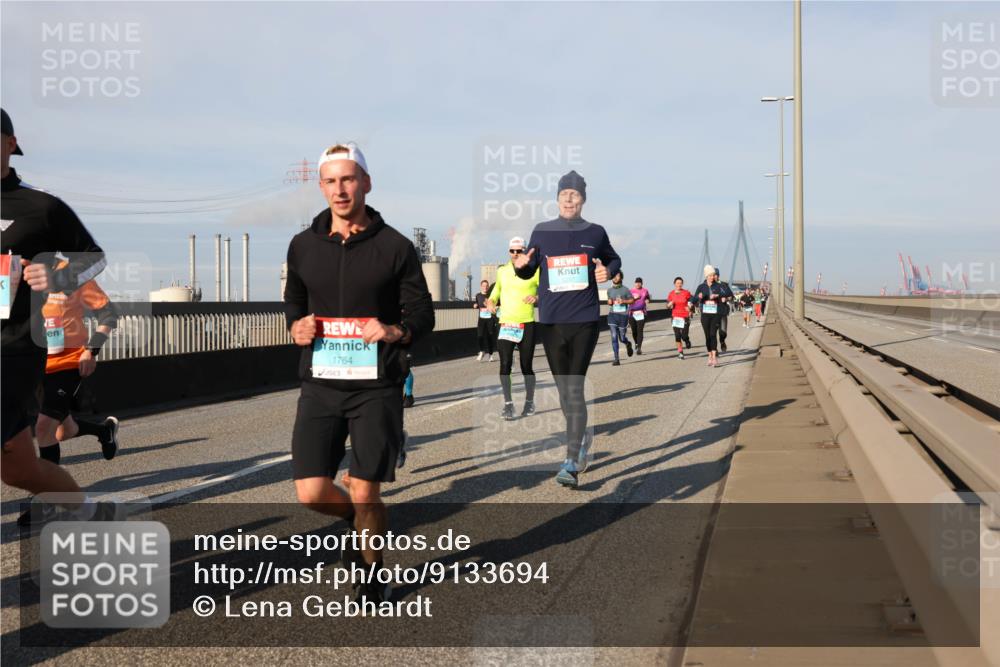 03.10.2025 - Köhlbrandbrückenlauf Lena Gebhardt http://msf.ph/oto/9133694 03.10.2025 09:51:42 Position 2 1764, 1257 meine-sportfotos.de