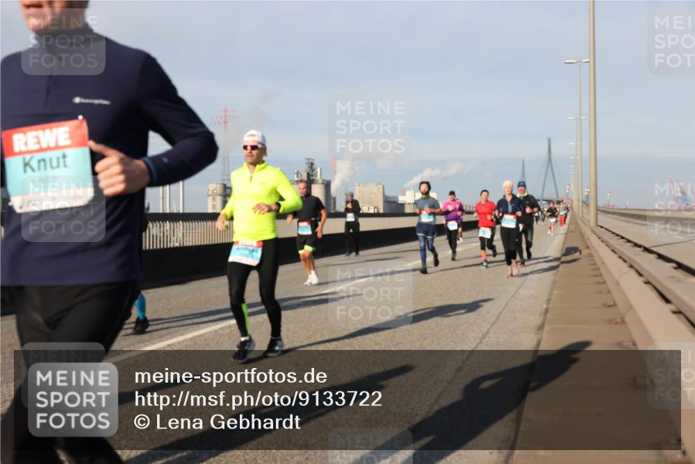 03.10.2025 - Köhlbrandbrückenlauf Lena Gebhardt http://msf.ph/oto/9133722 03.10.2025 09:51:43 Position 2 1257 meine-sportfotos.de