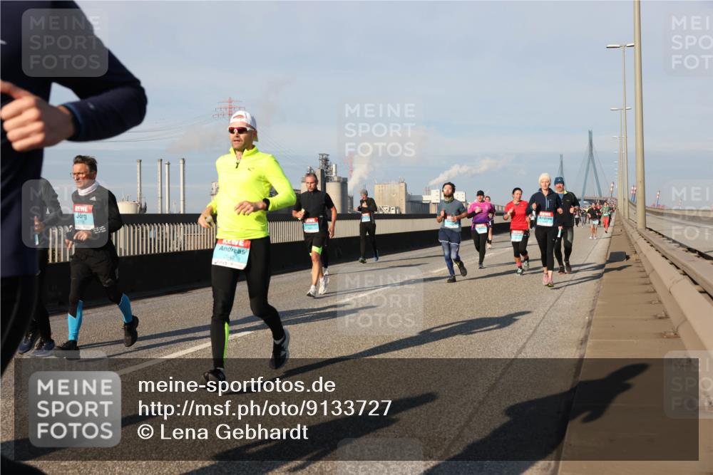 03.10.2025 - Köhlbrandbrückenlauf Lena Gebhardt http://msf.ph/oto/9133727 03.10.2025 09:51:43 Position 2 2942 meine-sportfotos.de