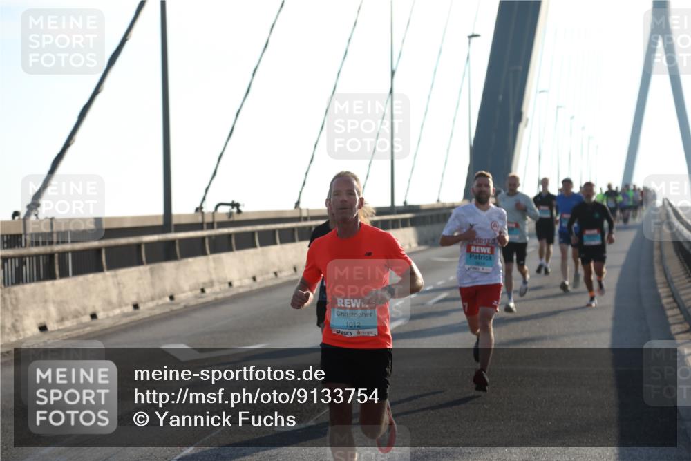 03.10.2025 - Köhlbrandbrückenlauf Yannick Fuchs http://msf.ph/oto/9133754 03.10.2025 08:20:52 Position 1 1012 meine-sportfotos.de