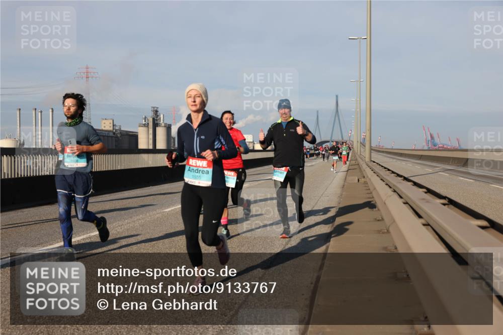 03.10.2025 - Köhlbrandbrückenlauf Lena Gebhardt http://msf.ph/oto/9133767 03.10.2025 09:51:46 Position 2 1508, 1555 meine-sportfotos.de