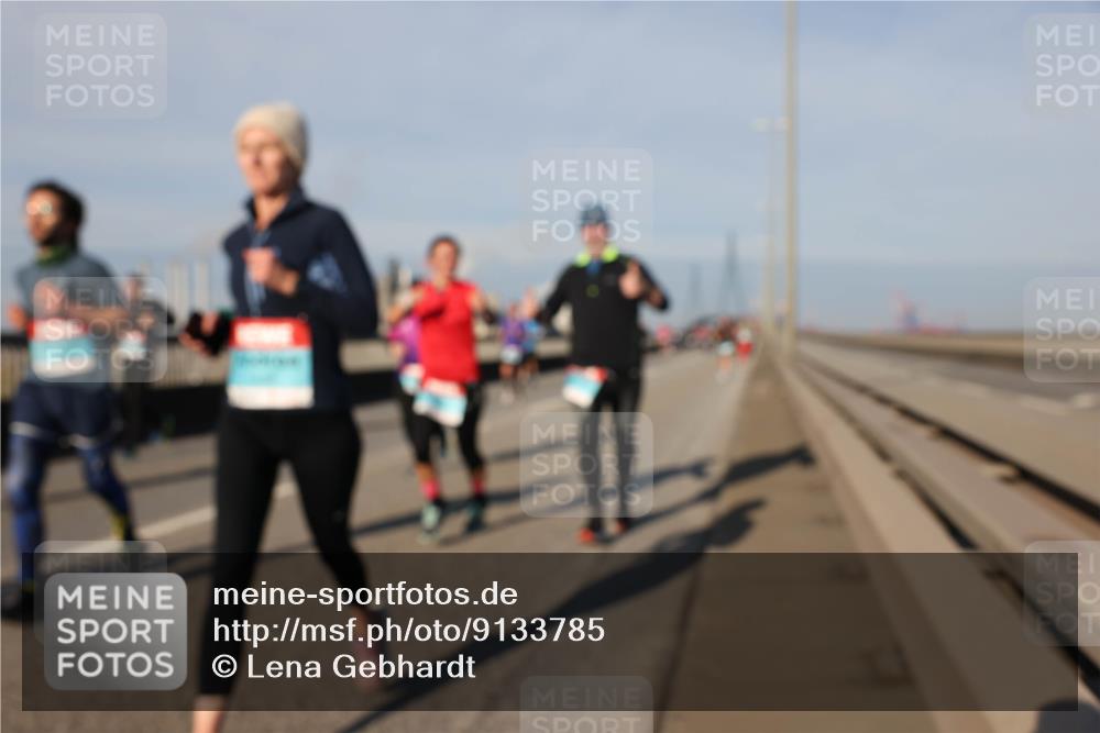 03.10.2025 - Köhlbrandbrückenlauf Lena Gebhardt http://msf.ph/oto/9133785 03.10.2025 09:51:47 Position 2  meine-sportfotos.de