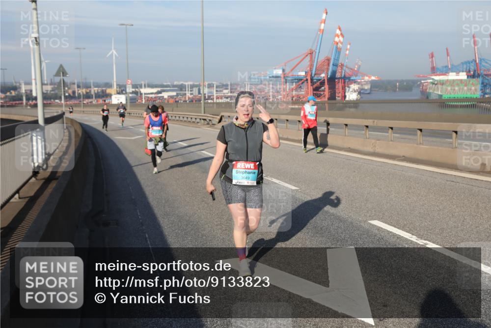 03.10.2025 - Köhlbrandbrückenlauf Yannick Fuchs http://msf.ph/oto/9133823 03.10.2025 09:06:58 Position 2 3649 meine-sportfotos.de