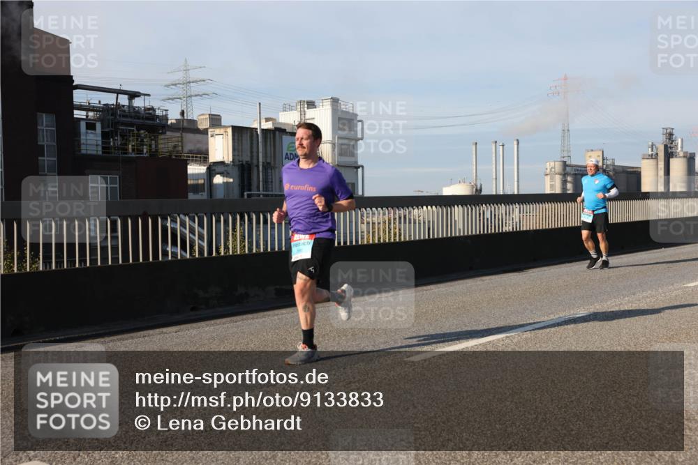 03.10.2025 - Köhlbrandbrückenlauf Lena Gebhardt http://msf.ph/oto/9133833 03.10.2025 09:51:51 Position 2  meine-sportfotos.de