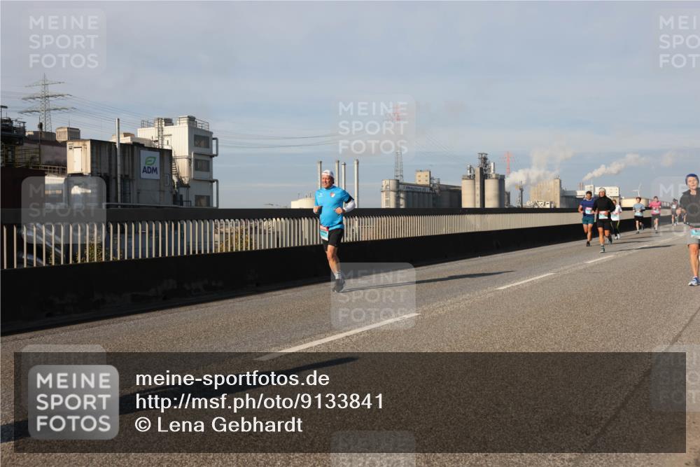 03.10.2025 - Köhlbrandbrückenlauf Lena Gebhardt http://msf.ph/oto/9133841 03.10.2025 09:51:52 Position 2  meine-sportfotos.de