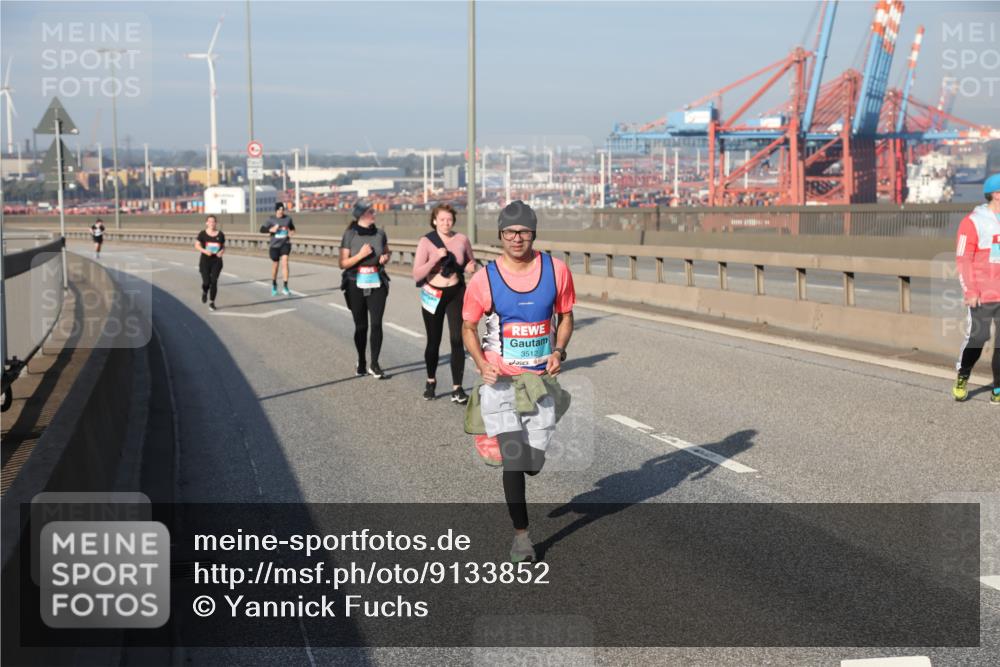 03.10.2025 - Köhlbrandbrückenlauf Yannick Fuchs http://msf.ph/oto/9133852 03.10.2025 09:07:01 Position 2 3512 meine-sportfotos.de