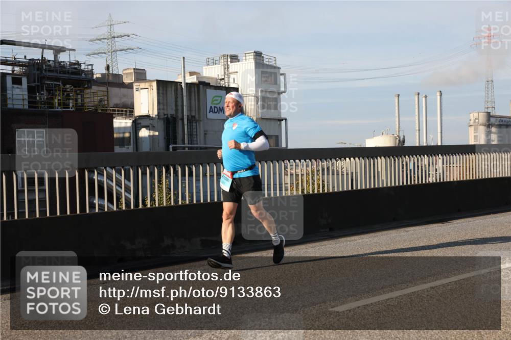 03.10.2025 - Köhlbrandbrückenlauf Lena Gebhardt http://msf.ph/oto/9133863 03.10.2025 09:51:53 Position 2  meine-sportfotos.de