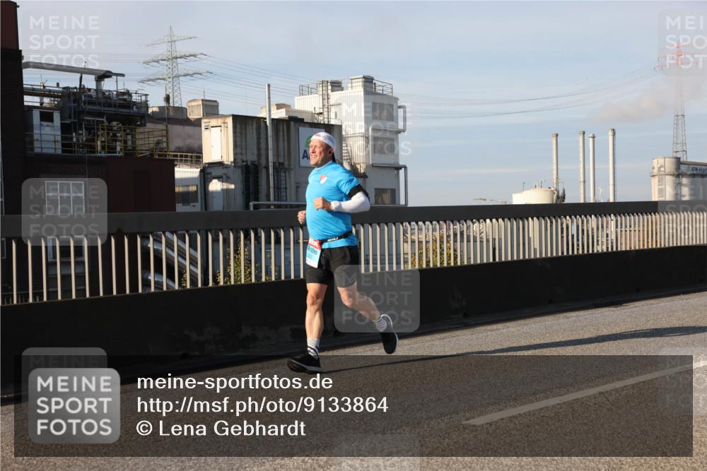 03.10.2025 - Köhlbrandbrückenlauf Lena Gebhardt http://msf.ph/oto/9133864 03.10.2025 09:51:53 Position 2  meine-sportfotos.de