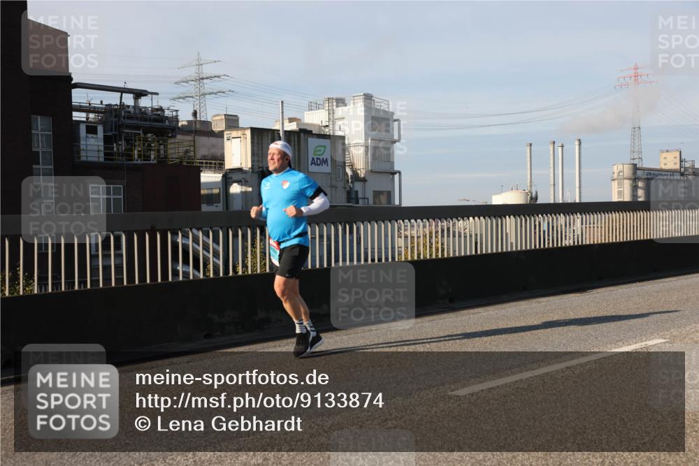 03.10.2025 - Köhlbrandbrückenlauf Lena Gebhardt http://msf.ph/oto/9133874 03.10.2025 09:51:53 Position 2  meine-sportfotos.de