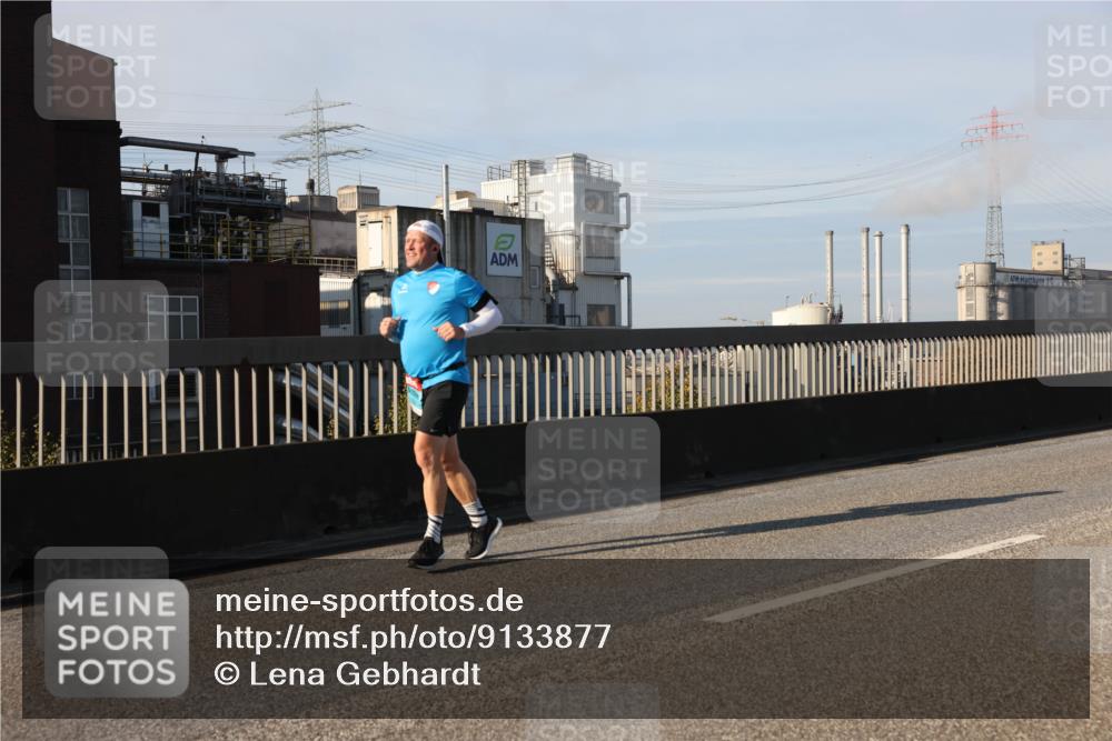 03.10.2025 - Köhlbrandbrückenlauf Lena Gebhardt http://msf.ph/oto/9133877 03.10.2025 09:51:53 Position 2  meine-sportfotos.de