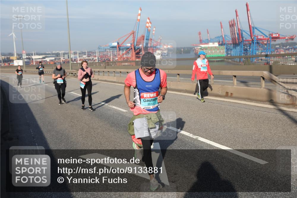 03.10.2025 - Köhlbrandbrückenlauf Yannick Fuchs http://msf.ph/oto/9133881 03.10.2025 09:07:02 Position 2 3512 meine-sportfotos.de