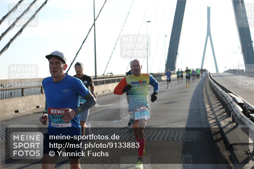 03.10.2025 - Köhlbrandbrückenlauf Yannick Fuchs http://msf.ph/oto/9133883 03.10.2025 08:20:58 Position 1 3248, 3610 meine-sportfotos.de
