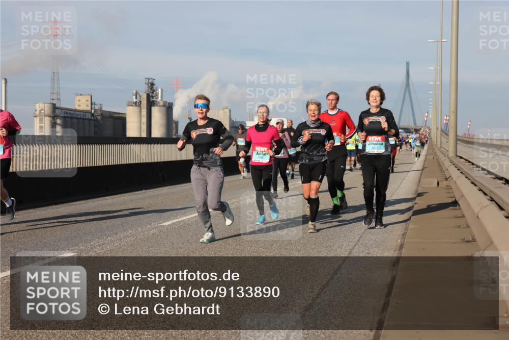 03.10.2025 - Köhlbrandbrückenlauf Lena Gebhardt http://msf.ph/oto/9133890 03.10.2025 09:52:01 Position 2 1355, 3010 meine-sportfotos.de