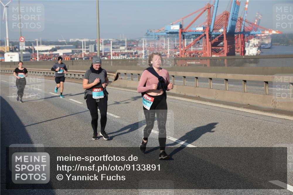 03.10.2025 - Köhlbrandbrückenlauf Yannick Fuchs http://msf.ph/oto/9133891 03.10.2025 09:07:03 Position 2 78 meine-sportfotos.de