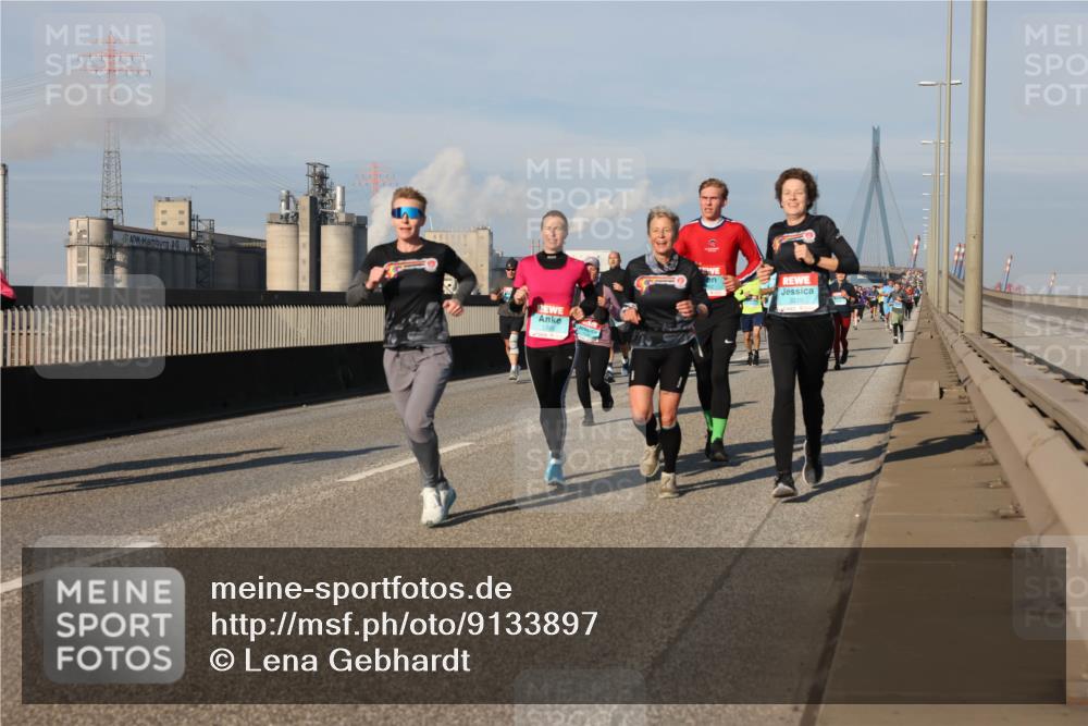 03.10.2025 - Köhlbrandbrückenlauf Lena Gebhardt http://msf.ph/oto/9133897 03.10.2025 09:52:02 Position 2 1355, 3010 meine-sportfotos.de