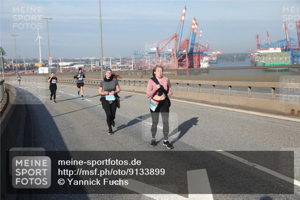 03.10.2025 - Köhlbrandbrückenlauf Yannick Fuchs http://msf.ph/oto/9133899 03.10.2025 09:07:04 Position 2  meine-sportfotos.de