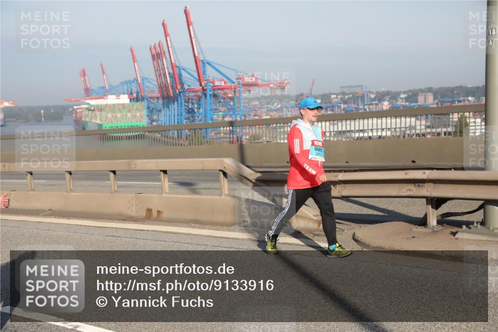 03.10.2025 - Köhlbrandbrückenlauf Yannick Fuchs http://msf.ph/oto/9133916 03.10.2025 09:07:04 Position 2 118 meine-sportfotos.de