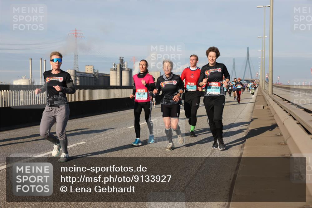 03.10.2025 - Köhlbrandbrückenlauf Lena Gebhardt http://msf.ph/oto/9133927 03.10.2025 09:52:02 Position 2 1355, 3010 meine-sportfotos.de