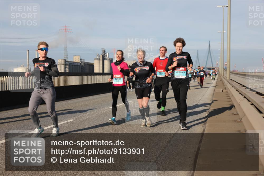 03.10.2025 - Köhlbrandbrückenlauf Lena Gebhardt http://msf.ph/oto/9133931 03.10.2025 09:52:03 Position 2 1355, 3010 meine-sportfotos.de