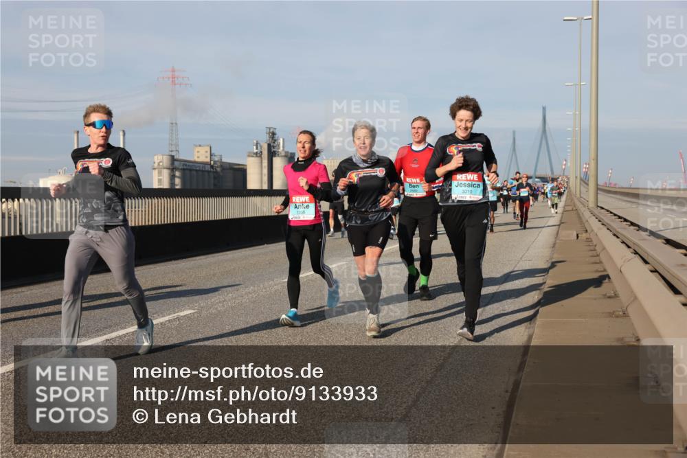 03.10.2025 - Köhlbrandbrückenlauf Lena Gebhardt http://msf.ph/oto/9133933 03.10.2025 09:52:03 Position 2 3010, 1355 meine-sportfotos.de
