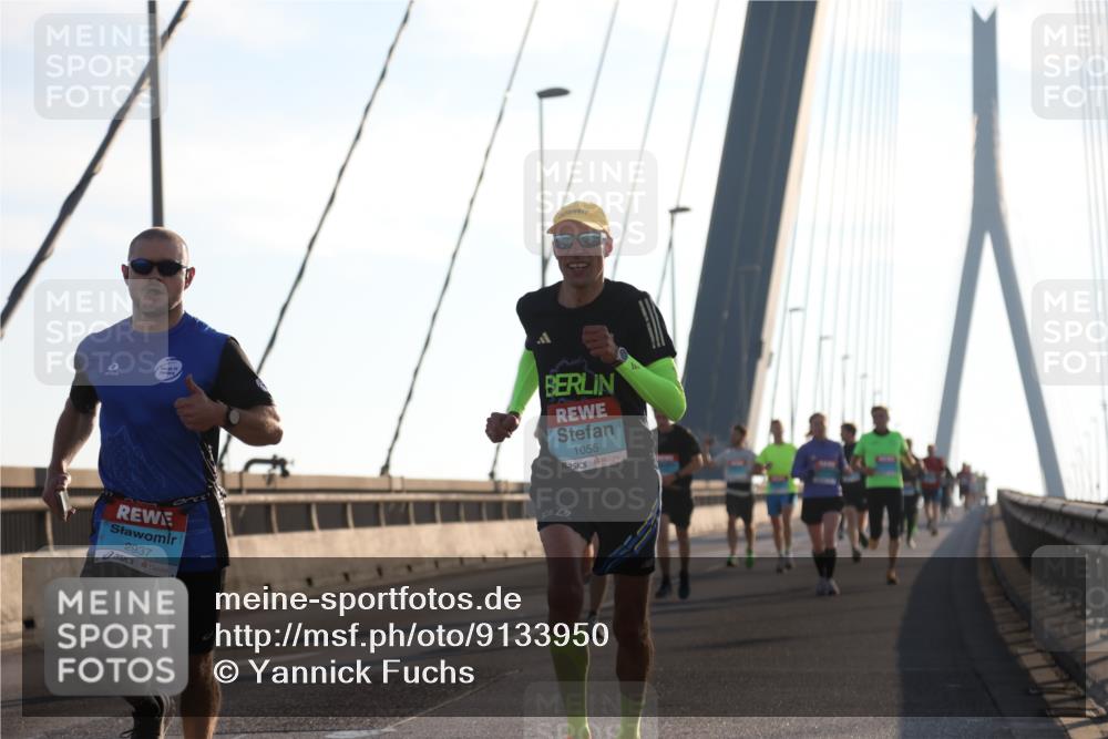 03.10.2025 - Köhlbrandbrückenlauf Yannick Fuchs http://msf.ph/oto/9133950 03.10.2025 08:21:04 Position 1 1055, 2937 meine-sportfotos.de