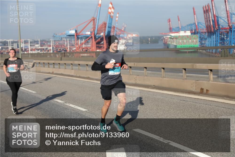 03.10.2025 - Köhlbrandbrückenlauf Yannick Fuchs http://msf.ph/oto/9133960 03.10.2025 09:07:08 Position 2 2277 meine-sportfotos.de