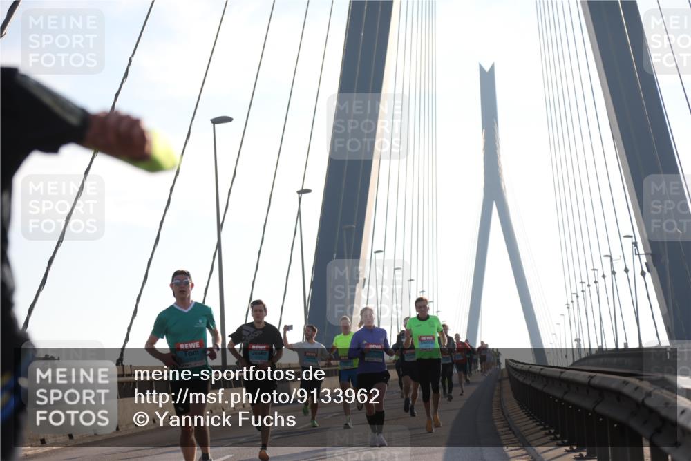 03.10.2025 - Köhlbrandbrückenlauf Yannick Fuchs http://msf.ph/oto/9133962 03.10.2025 08:21:05 Position 1 1268, 1 meine-sportfotos.de