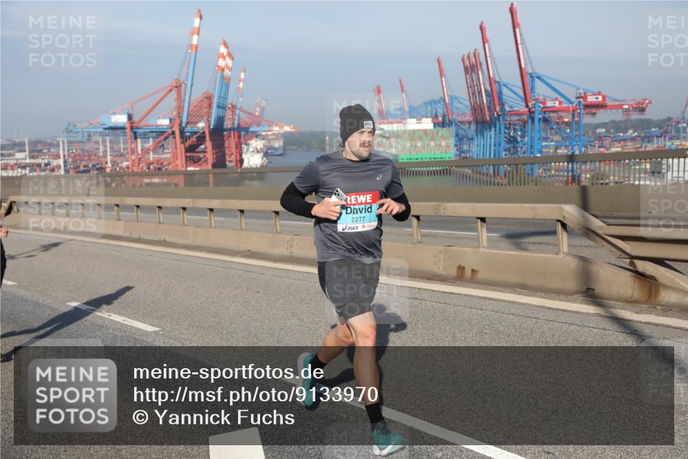 03.10.2025 - Köhlbrandbrückenlauf Yannick Fuchs http://msf.ph/oto/9133970 03.10.2025 09:07:09 Position 2 2277 meine-sportfotos.de