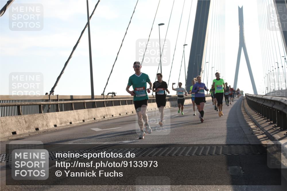 03.10.2025 - Köhlbrandbrückenlauf Yannick Fuchs http://msf.ph/oto/9133973 03.10.2025 08:21:06 Position 1  meine-sportfotos.de