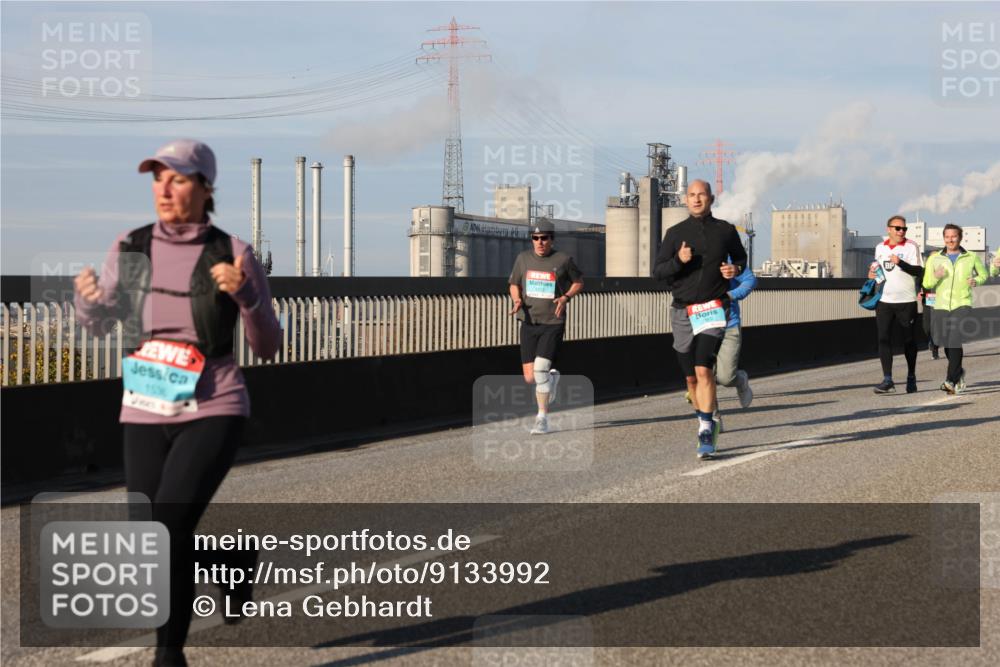03.10.2025 - Köhlbrandbrückenlauf Lena Gebhardt http://msf.ph/oto/9133992 03.10.2025 09:52:05 Position 2  meine-sportfotos.de