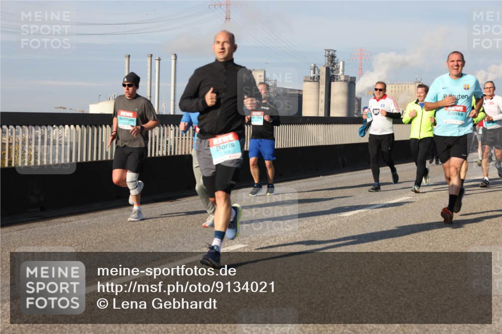 03.10.2025 - Köhlbrandbrückenlauf Lena Gebhardt http://msf.ph/oto/9134021 03.10.2025 09:52:07 Position 2 1243, 369 meine-sportfotos.de