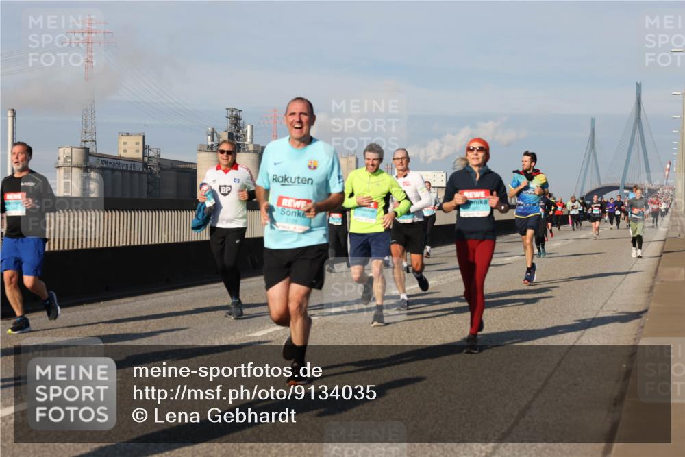03.10.2025 - Köhlbrandbrückenlauf Lena Gebhardt http://msf.ph/oto/9134035 03.10.2025 09:52:08 Position 2 3128, 16707 meine-sportfotos.de