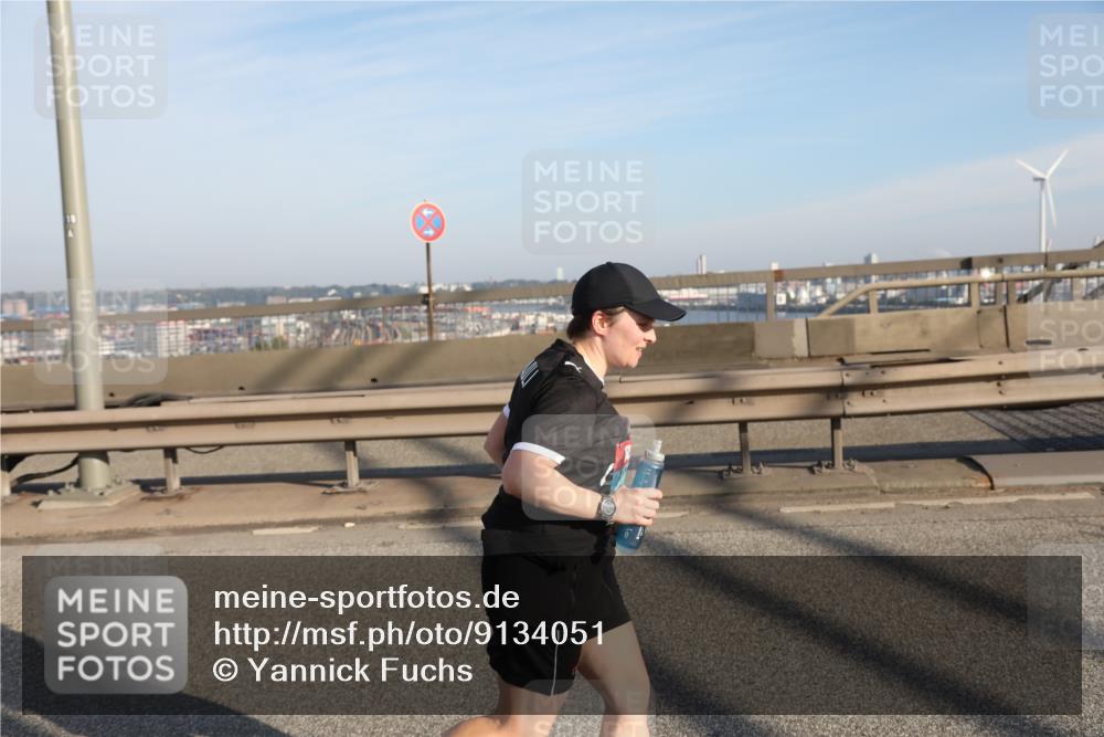 03.10.2025 - Köhlbrandbrückenlauf Yannick Fuchs http://msf.ph/oto/9134051 03.10.2025 09:07:29 Position 2  meine-sportfotos.de