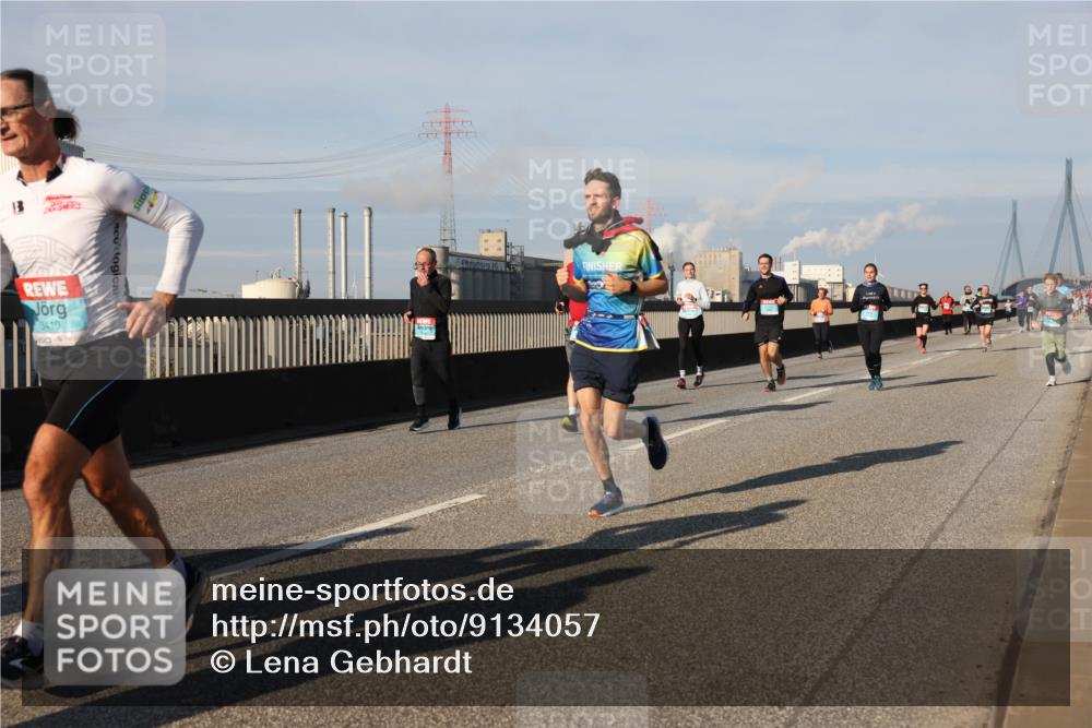 03.10.2025 - Köhlbrandbrückenlauf Lena Gebhardt http://msf.ph/oto/9134057 03.10.2025 09:52:11 Position 2 3410, 109 meine-sportfotos.de