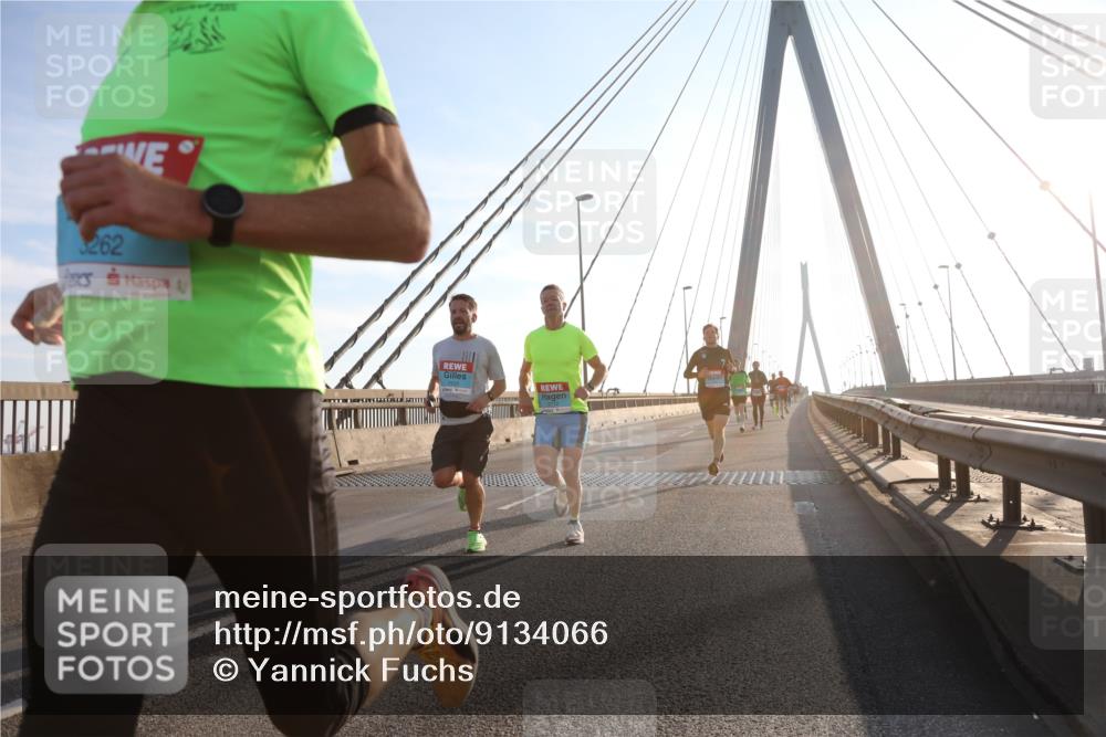 03.10.2025 - Köhlbrandbrückenlauf Yannick Fuchs http://msf.ph/oto/9134066 03.10.2025 08:21:11 Position 1 3262 meine-sportfotos.de