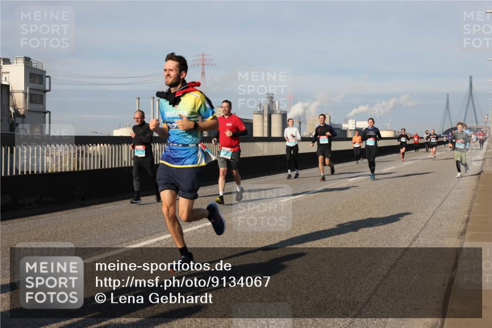 03.10.2025 - Köhlbrandbrückenlauf Lena Gebhardt http://msf.ph/oto/9134067 03.10.2025 09:52:12 Position 2 1800 meine-sportfotos.de