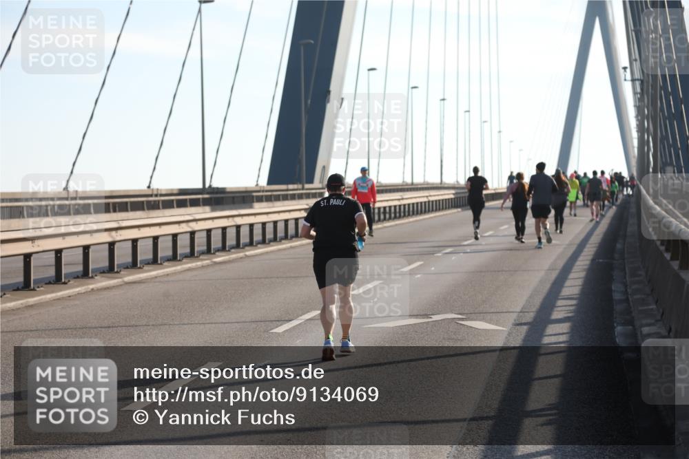 03.10.2025 - Köhlbrandbrückenlauf Yannick Fuchs http://msf.ph/oto/9134069 03.10.2025 09:07:36 Position 2  meine-sportfotos.de