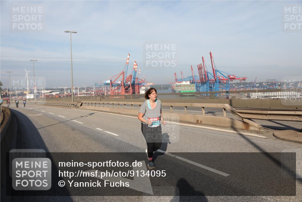 03.10.2025 - Köhlbrandbrückenlauf Yannick Fuchs http://msf.ph/oto/9134095 03.10.2025 09:07:58 Position 2  meine-sportfotos.de